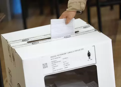 Votaciones de la consulta popular y refer�ndum 2025.