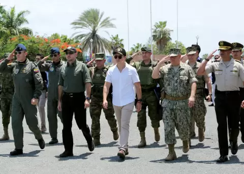 Gobierno dispone cambios en la c�pula militar y oficializa paso a servicio pasivo de altos mandos