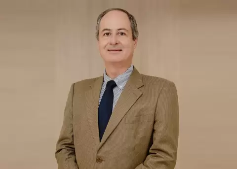 Gobierno designa a Vicente Albornoz como embajador concurrente en cuatro pa�ses de Europa