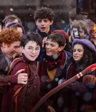 Nuevo documental explora impacto global de la saga Harry Potter.