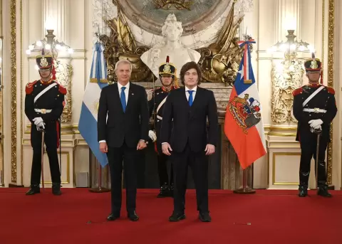 El presidente de Chile, Jos� Antonio Kast, junto al mandatario argentino, Javier Milei, este 06 de abril de 2026 en Buenos Aires.