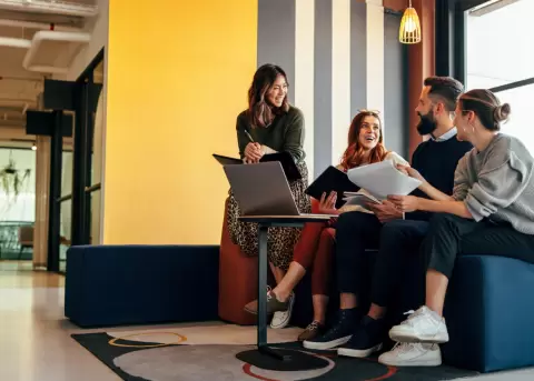 WorkTok muestra c�mo la Generaci�n Z comparte su vida laboral.