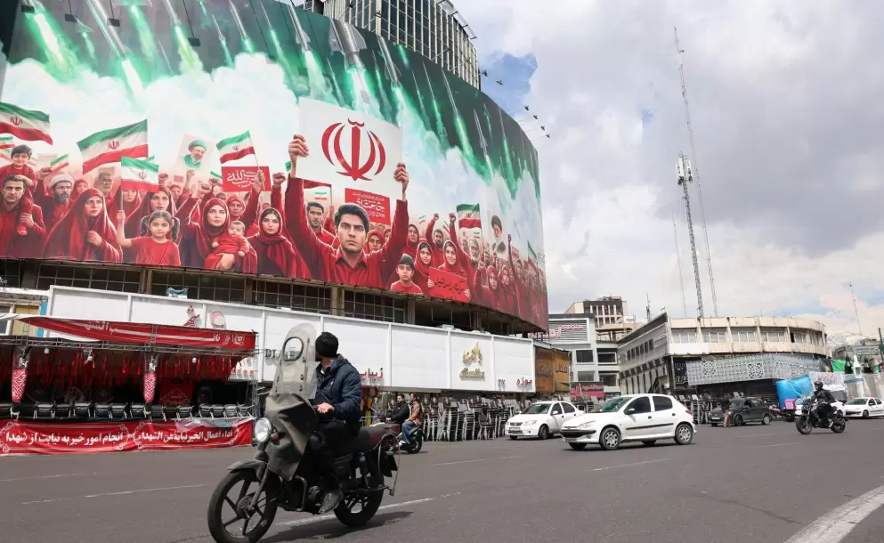 Ir�n forma cadenas humanas en puentes y centrales tras amenazas de Donald Trump