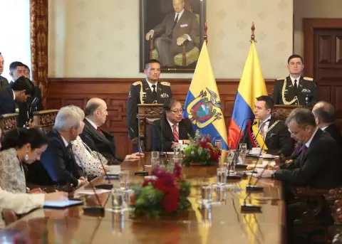 El presidente de Ecuador, Daniel Noboa, en una reuni�n con su hom�logo de Colombia, Gustavo Petro, el 23 de noviembre de 2023.