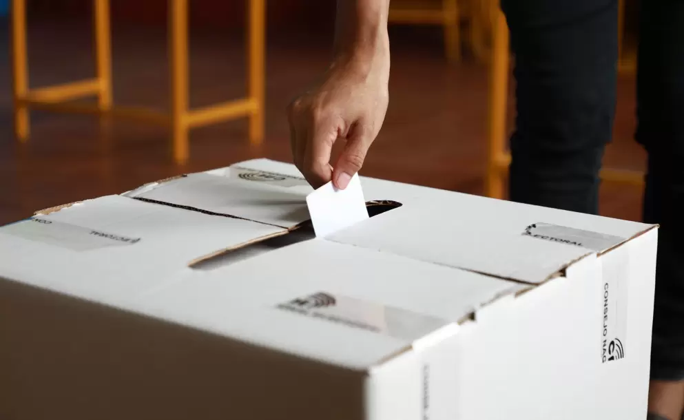 Juez del TCE dice que resoluci�n del CNE que cambi� el calendario electoral es leg�tima y niega recurso de Alfredo Serrano