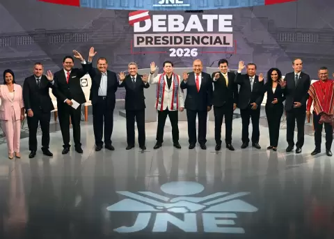 Fragmentaci�n electoral en Per� responde a una mala reforma pol�tica, seg�n experto