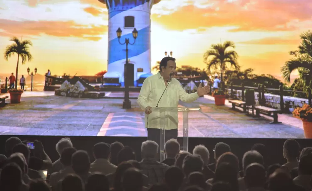 Jaime Nebot ofreci� su visi�n de pa�s en la conferencia 'Un Ecuador para todos, visi�n ciudadana, no partidista'