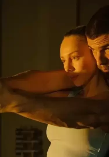 Prime Video estrena nueva adaptaci�n de Mercedes Ron con Ester Exp�sito.