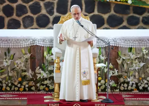 El Papa Le�n XIV pronuncia un discurso en la Catedral de San Jos� en Bamenda, Camer�n, el 16 de abril.