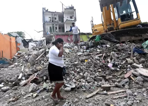 Memoria, reconstrucci�n y deudas pendientes
