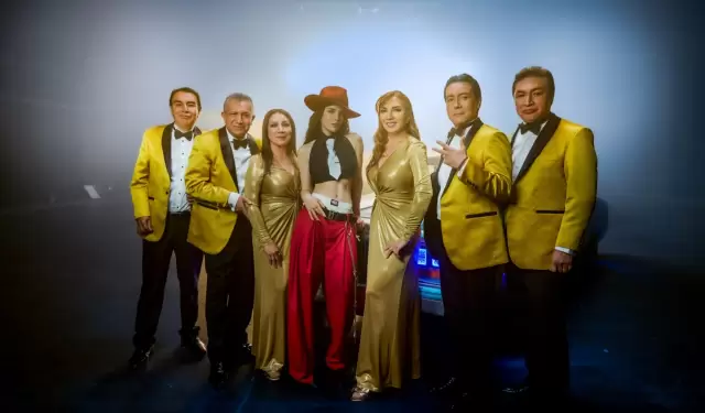 Los �ngeles Azules y Belinda celebran el Mundial 2026 con cumbia.