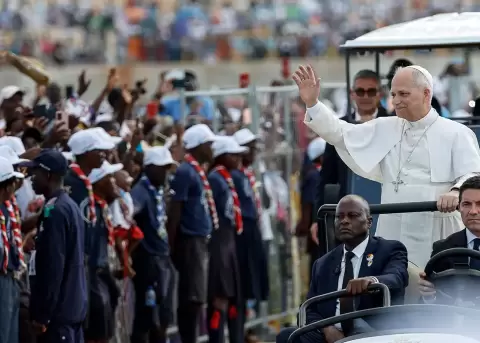 Papa Le�n XIV llama a superar divisiones y recuperar la esperanza en Angola