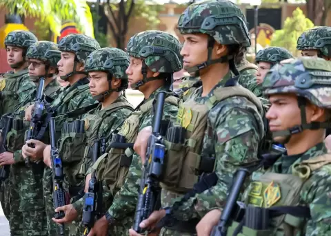 Ataque con drones deja tres militares muertos en zona lim�trofe con Ecuador