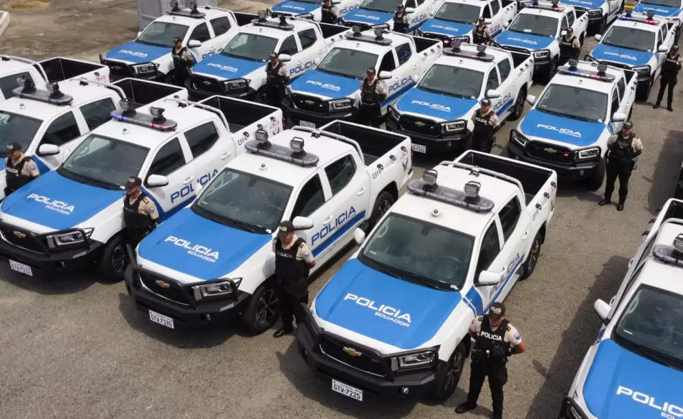 Gobierno refuerza a la Polic�a con la entrega de 230 nuevos patrulleros
