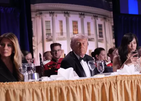 El Servicio Secreto de EE.UU. evac�a a Trump de la cena de corresponsales, este 25 de abril de 2026.