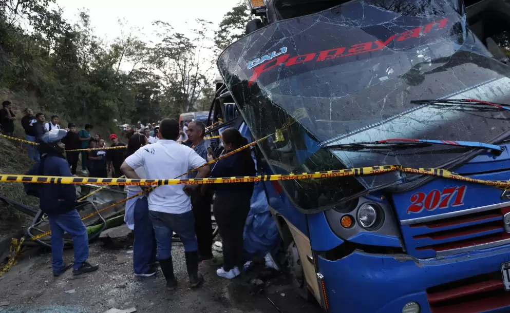 Sube a 14 el n�mero de muertos y 38 heridos por ataque en la V�a Panamericana en Colombia