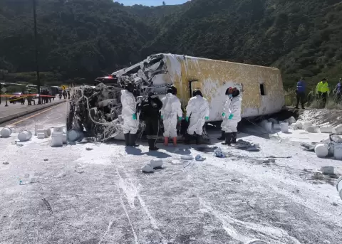 El siniestro de tr�nsito ocurrido en Guayllabamba, el 25 de abril de 2026, dej� dos fallecidos y 42 heridos.