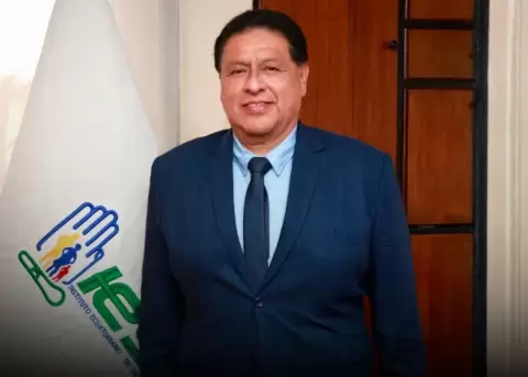 Jaime Bernab� Erazo es el nuevo ministro de Salud, desde este 27 de abril de 2026.