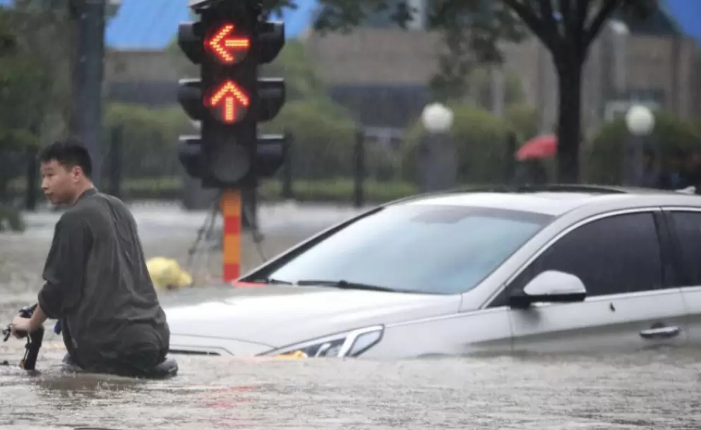 Fuertes lluvias generan inundaciones en Qinzhou