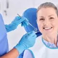 Cuidado dental en la tercera edad: prótesis, implantes y prevención