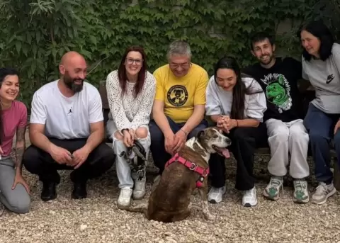 Kimba finalmente fue adoptada por una familia que la quiere.