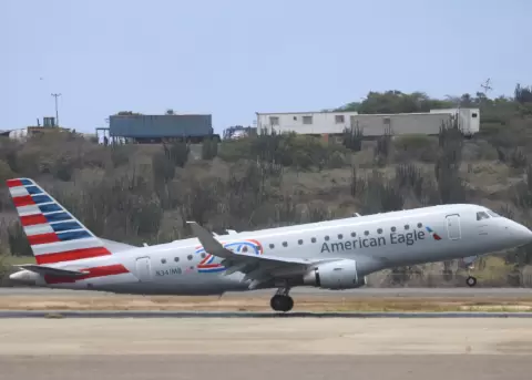 Avi�n de Estados Unidos aterriz� en Venezuela luego de siete a�os.