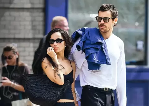 Harry Styles y Zo� Kravitz planean dos bodas en ciudades.