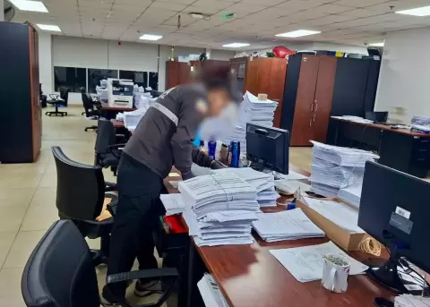 Domicilios y una instituci�n p�blica fueron allanados este 05 de mayo de 2026, en una investigaci�n por presunta concusi�n.