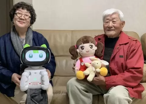 Corea del Sur implement� una medida para que los adultos mayores no se sientan solos.