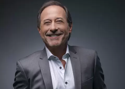 Actor argentino, �cono iberoamericano, ganador del m�ximo honor del cine.