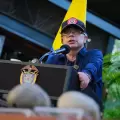 Petro afirma que estaba dispuesto a bajar aranceles al Ecuador