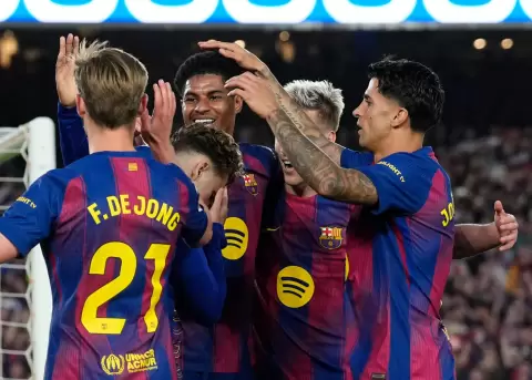 Barcelona derrota al Real Madrid y conquista LaLiga en el Camp Nou