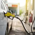 ¿Es malo mezclar gasolina extra y súper?