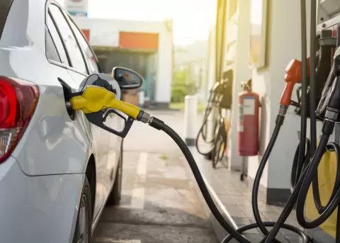 �Combinar gasolinas es malo para tu veh�culo?.