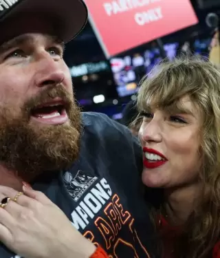 Taylor Swift organiza boda secreta evitando filtraciones y paparazzis completamente digitales.
