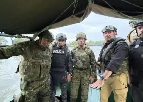 Puerto Bol�var, en Machala, amaneci� con una fuerte presencia militar este 14 de mayo de 2026, tras un operativo liderado por el Bloque de Seguridad.