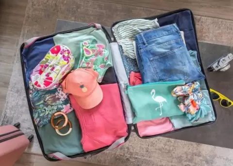 Para tu viaje, procura llevar prendas vers�tiles.