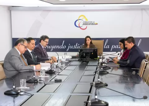 Pleno del Consejo de la Judicatura, presidido por Mercedes Caicedo.