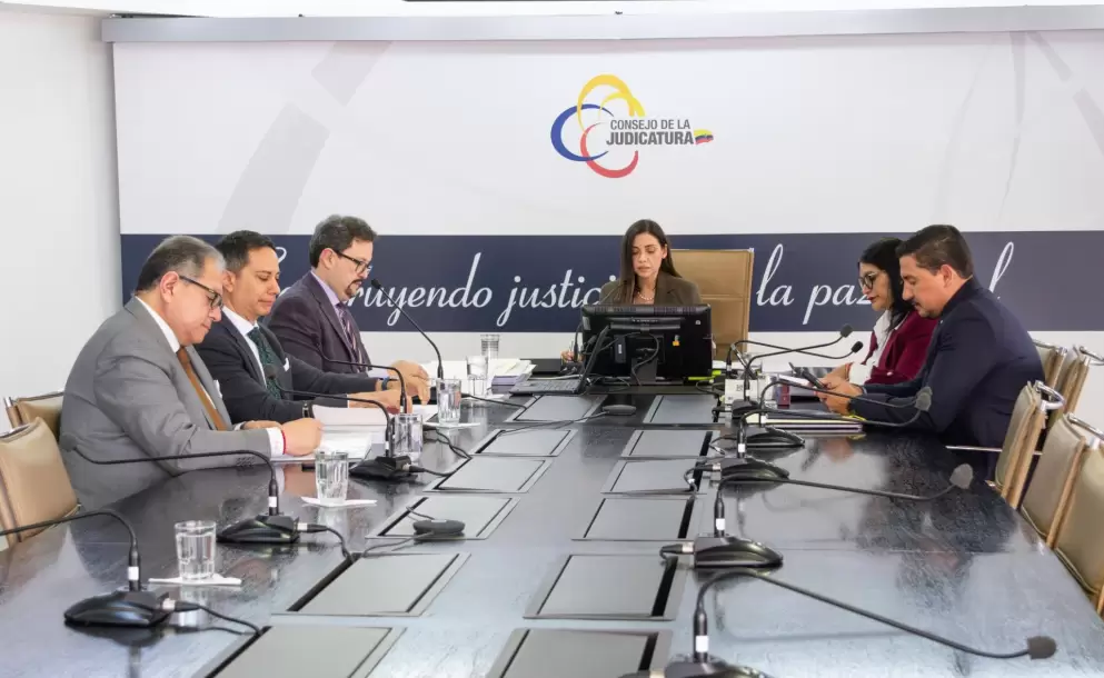 El concurso de jueces debe ser una 