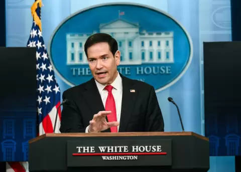 El secretario de Estado, Marco Rubio, ofrece declaraciones a medios de comunicaci�n en la sala de prensa James S. Brady, el martes 5 de mayo de 2026.