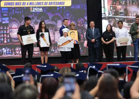 Gobierno anuncia cr�ditos y apoyo institucional para artesanos del pa�s