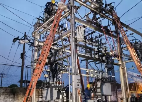 El Gibierno busca evitar cortes de energ�a en Ecuador, a trav�s de varias medidas.