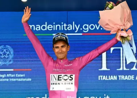 El ciclista ecuatoriano se convirti� en el nuevo l�der de la maglia ciclamino tras su destacada actuaci�n en la etapa 14.
