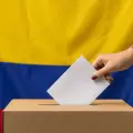 Elecciones Colombia: "La polarización entre izquierda y derecha domina la campaña presidencial", dice analista
