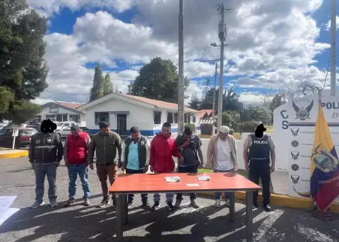 Seis presuntos miembros de 'Los Lobos' fueron detenidos en Cotopaxi.