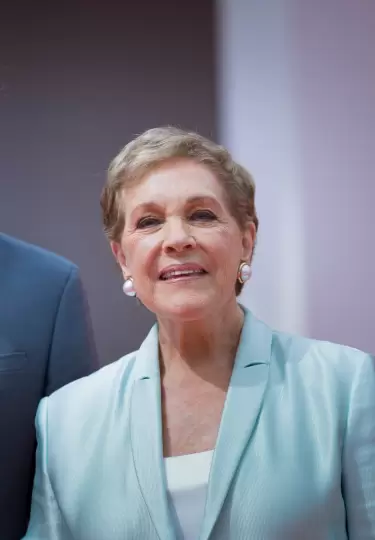 Julie Andrews da un mensaje en el s�ptimo Congreso Mundial de Parkinson.