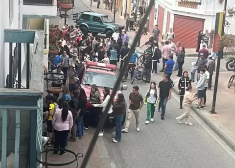Dos muertos y un herido dej� el asalto a una joyer�a en Chordeleg, Azuay, la tarde del jueves 28 de mayo de 2026.