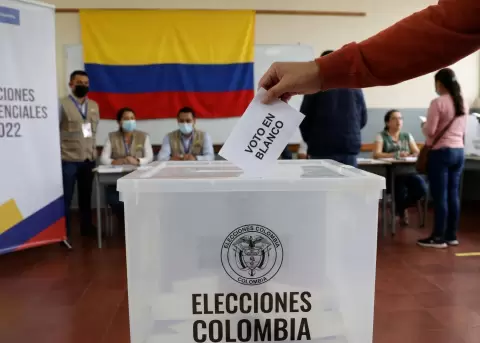 Elecciones en Colombia y c�mo afectan los resultados a Ecuador.