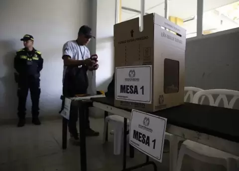 Una mesa de votaci�n en Barranquilla (Colombia).