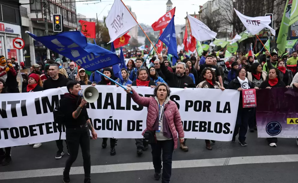 Protestas en Valpara�so durante primera comparecencia de Kast ante el Parlamento chileno
